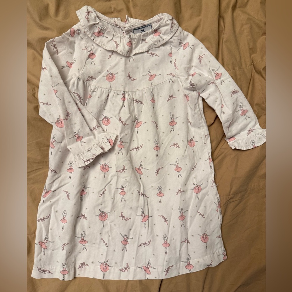 Petite plume Pink Ballerina size 2 nightgown
